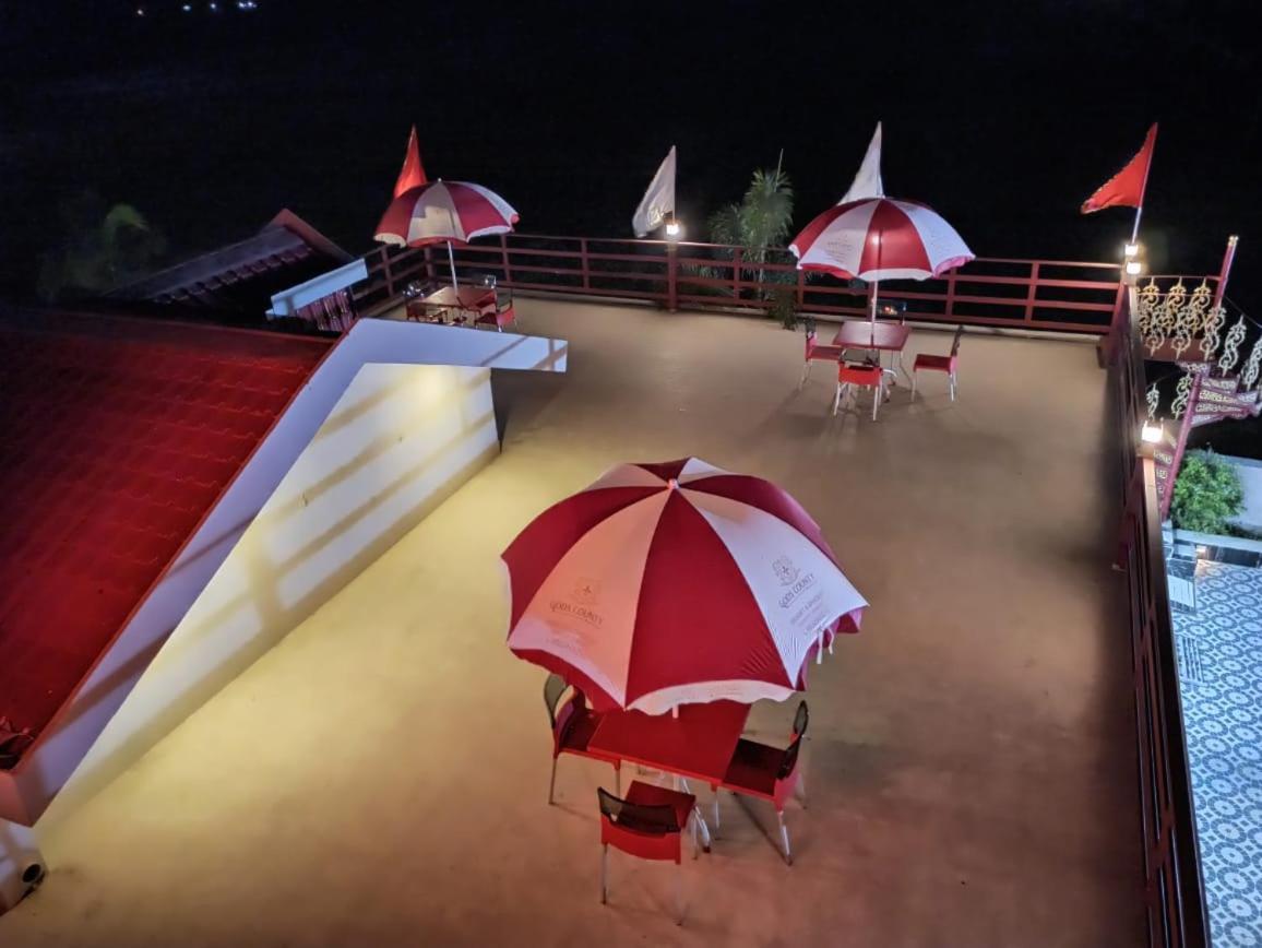 Gods County. Resort & Banquets タラピス エクステリア 写真